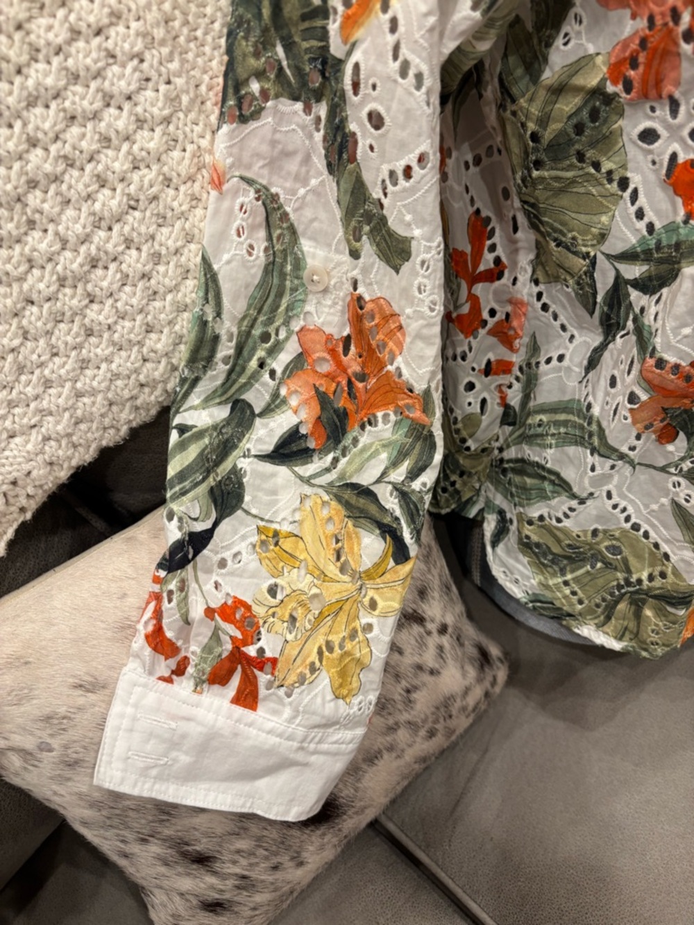 Chicos White Eyelet Button-Up Shirt with beautiful Floral Print - Picture 5 of 7
